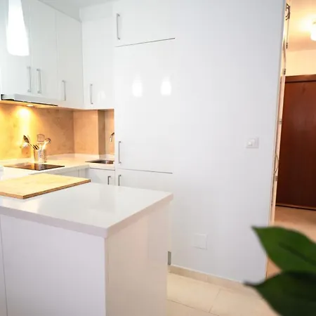 New Studio, And - Sun By 10tosea Apartment *