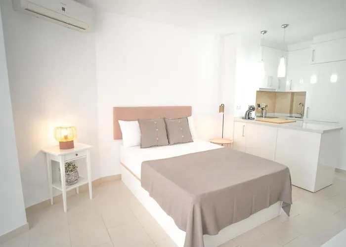 Апартаменты New Studio, And - Sun By 10tosea *